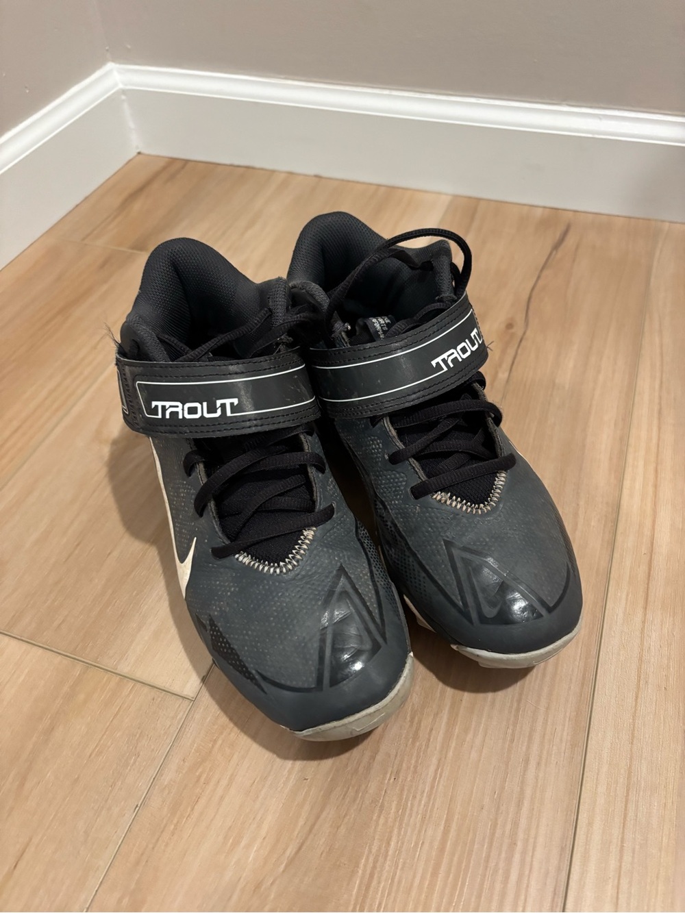 Nike Kids Black and White Strap Athletic Sneakers